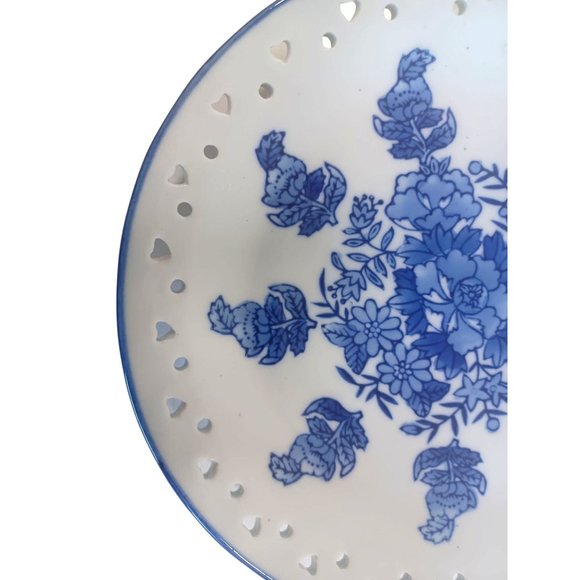 Vtg 8" Delf Blue Hand Painted Floral Heart Cutout Lace Edge Decorative - Picture 3 of 9